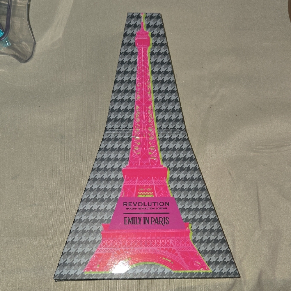 Revolution Eiffel Tower Pink Palette